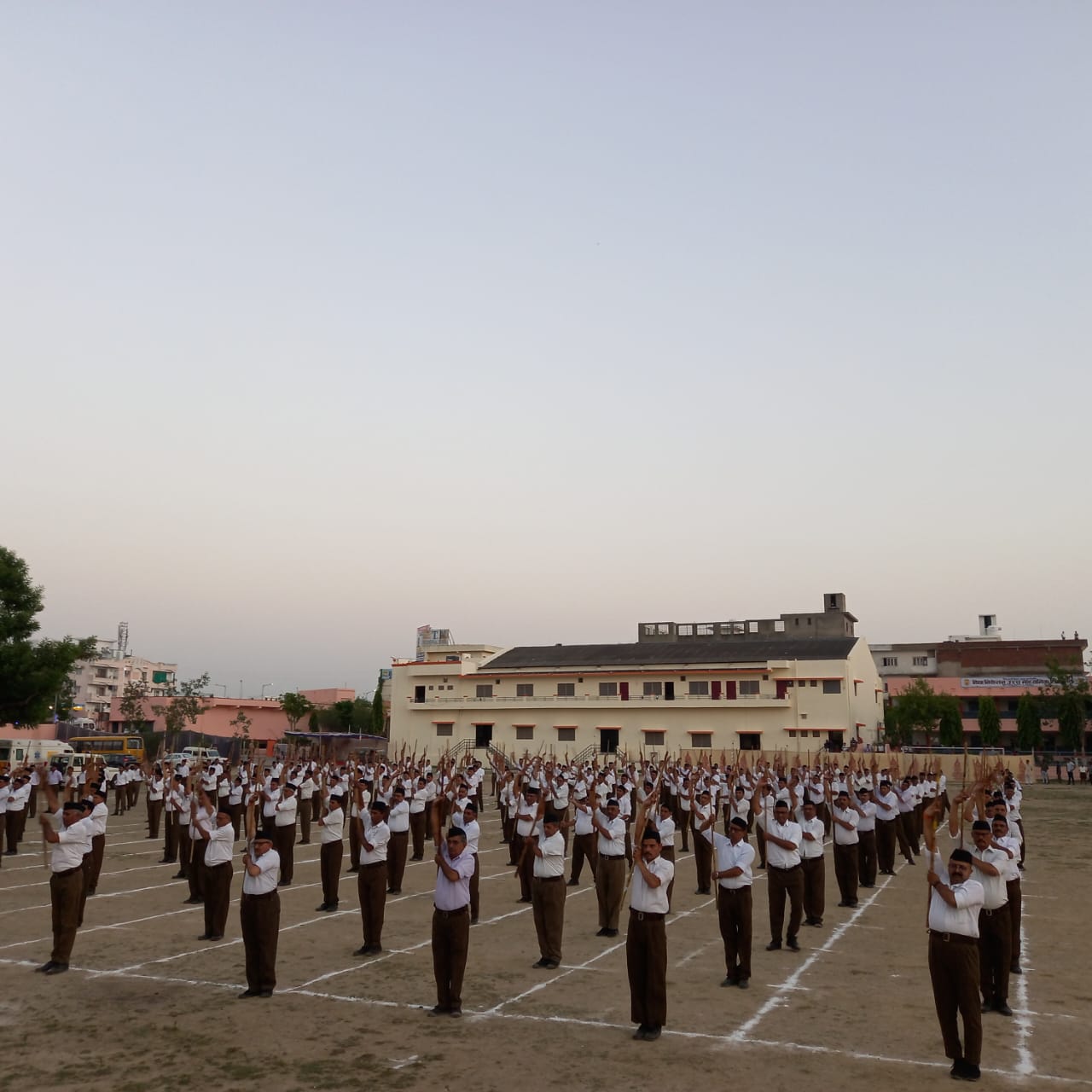 स्वयंसेवक शिक्षार्थियों को मार्गदर्शन देकर लौटे सरसंघचालक भागवत