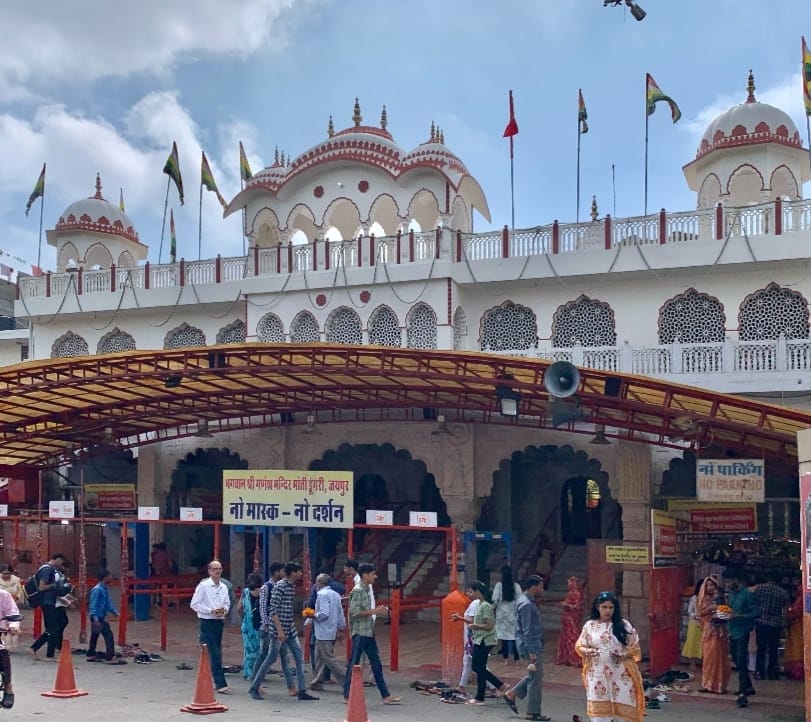 अब छोटी काशी के मंदिरों में चढ़ने वाले फूलों से बनेगी ‘कम्पोस्ट खाद’