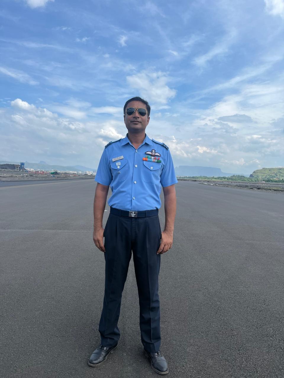 विंग कमांडर दुश्यंत सिंह राठौड़ को वायु सेना वीरता पदक से सम्मानित किया गया