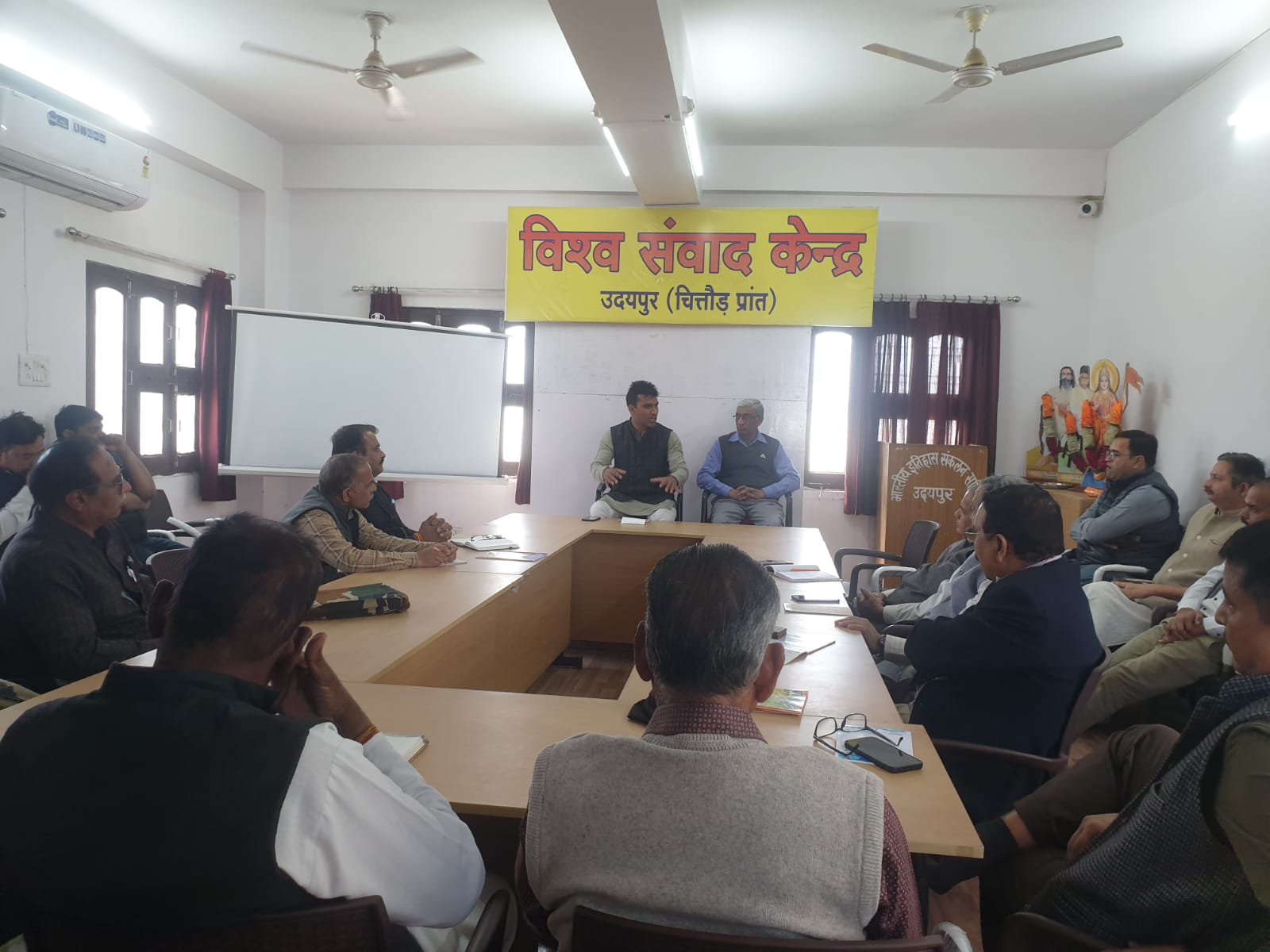 सूचना के हर पहलू व दूरदर्शिता को देख सके ऐसी प्रज्ञा वान हो युवा पीढ़ी