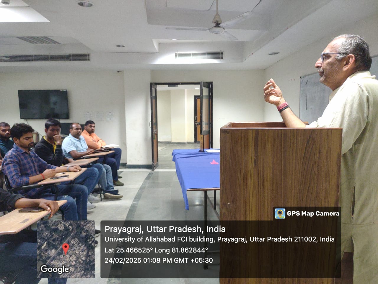 जो पढेगा वो अच्छा लिखेगा, स्वयं को गढ़ेगा: मनोज कुमार