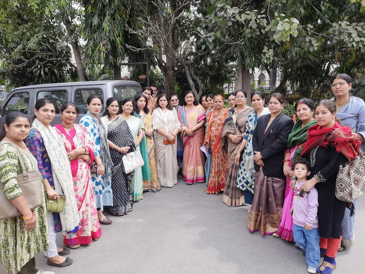 बिजयनगर में समुदाय विशेष के युवकों द्वारा नाबालिग स्कूली छात्राओं को प्रलोभन देकर प्रेम प्रसंग में फंसाकर, यौन शोषण करने, ब्लैकमेल करने, जबरन मतांतरण के कृत्य से समाज अति आक्रोशित