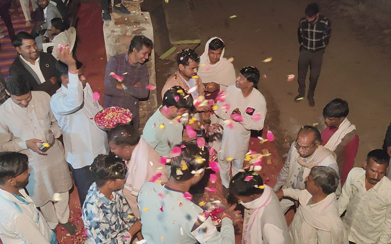 बारात के स्वागत में सकल हिन्दु समाज एकत्रित, वाल्मिकि परिवार में विवाह कार्यक्रम